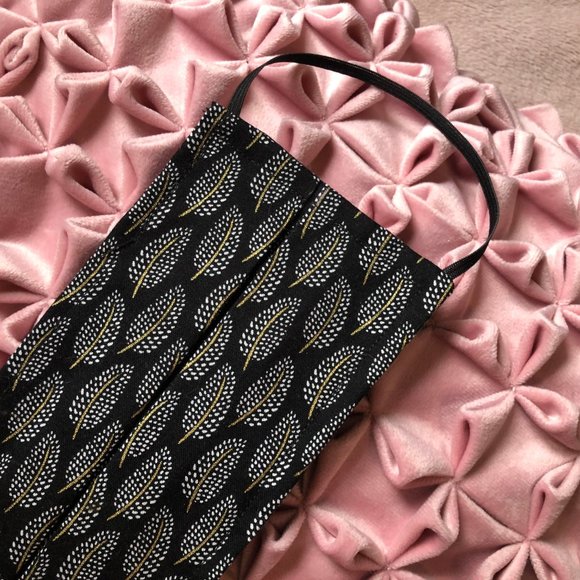 2/22$ Mix them up! Face mask - Picture 3 of 8